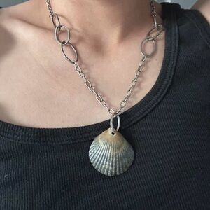 Black and Tan Shell Keychain